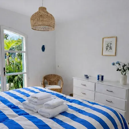 Flora -150m2, Swimming Pool, Sea On Foot, Air Conditioning Carqueiranne