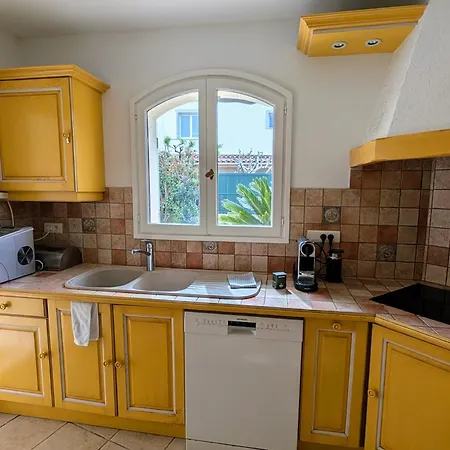 Villa Flora -150m2, Swimming Pool, Sea On Foot, Air Conditioning *