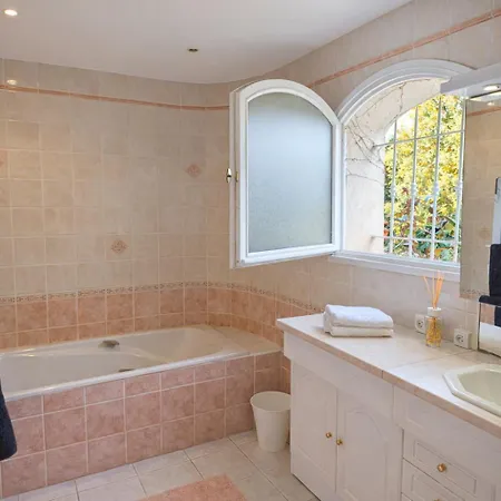 Flora -150m2, Swimming Pool, Sea On Foot, Air Conditioning Villa *